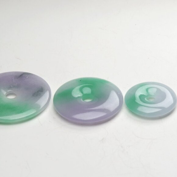 33mm Jade Donut circle disk Pendent unity and  cyclical nature of life. - Picture 1 of 5